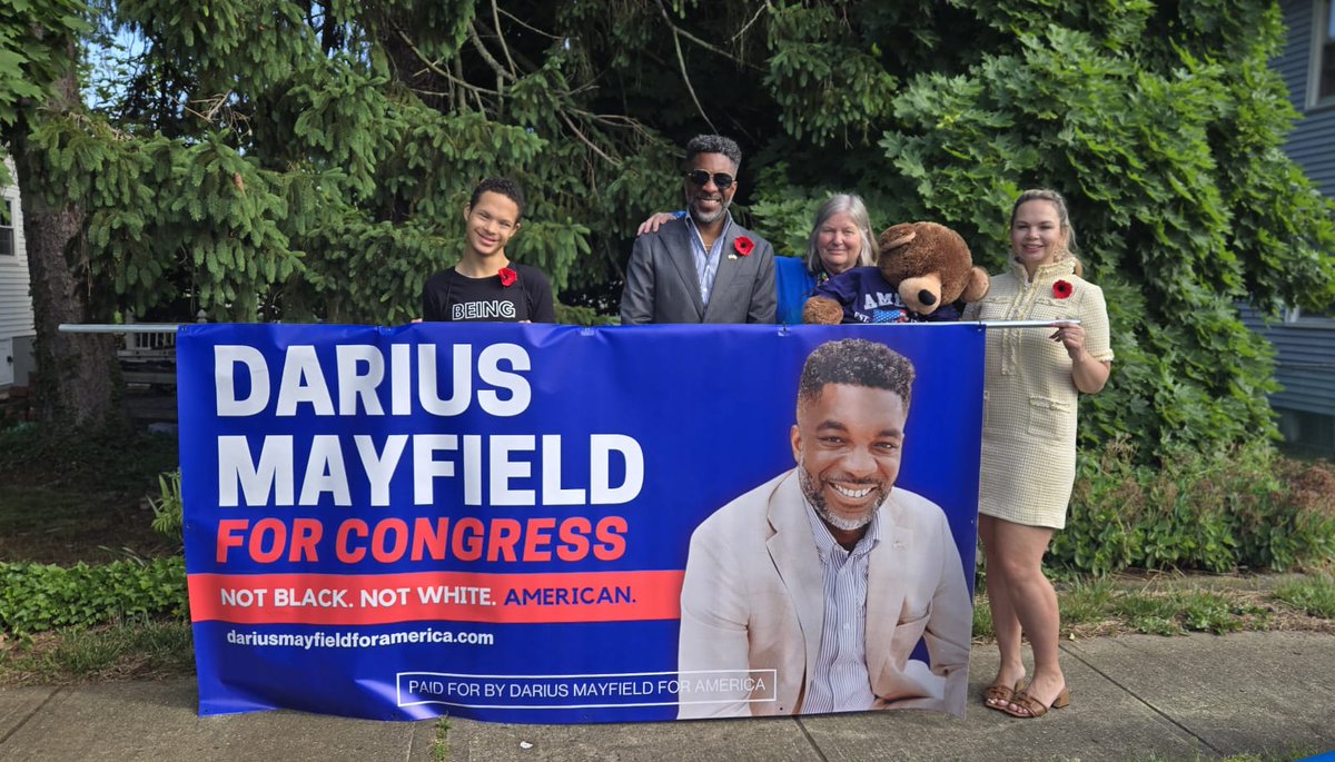 Getting ready to walk in the Jamesburg Memorial Day Parade. 🇺🇸 Today, we recognize and remember our fallen soldiers! Dariusmayfieldforamerica.com #MemorialDay #Jamesburg #Monroe #NotBlackNotWhiteAmerican #DariusMayfieldForAmerica