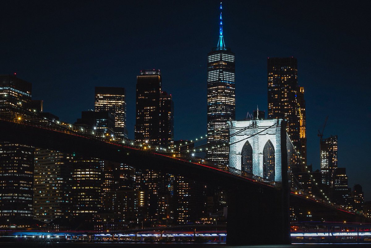 Brooklyn bridge at night 🌉 
#BrooklynBridge 
#NewYork