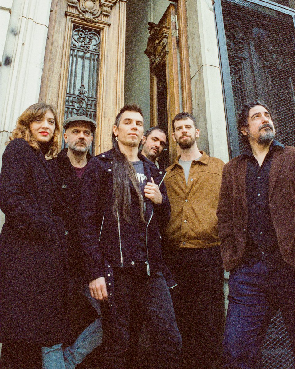 "Noche random" se presenta todos los martes en Pista Urbana. 21hs en Chacabuco 874, San Telmo. Entradas a la venta en tinyurl.com/astillero24

Foto: Camila Forteza