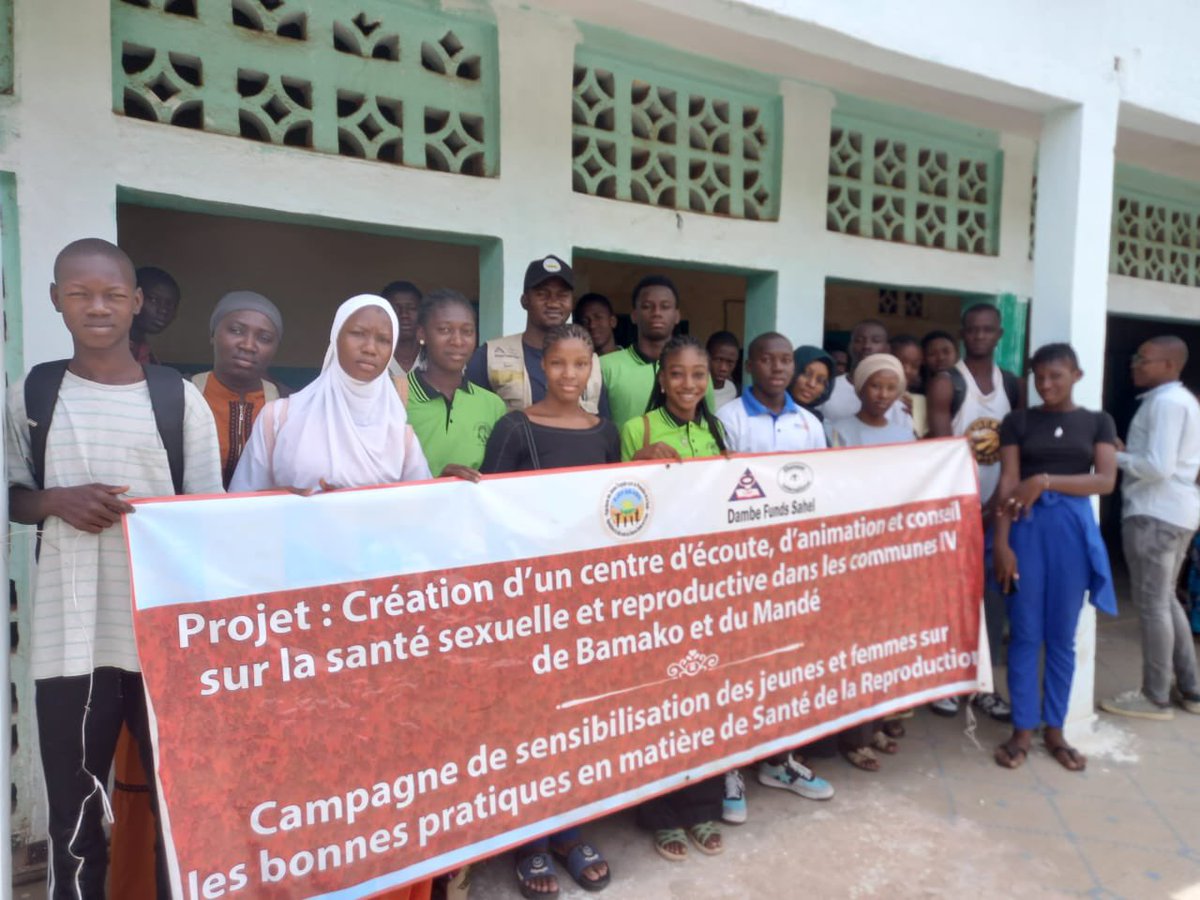 Activité du Centre d’écoute 

Sensibilisation sur la SR et les VBG en milieu scolaire.
Ce Jeudi 02 Mai 2024 , nous étions au lycée privé Jean Baptiste Say de Lafiabougou.
94  jeunes dont 58 filles et 36 garçons.

#CE_PJEPSRVBG 
#CONSORTIUMCAEB
#DAMBEFUNDSSAHEL