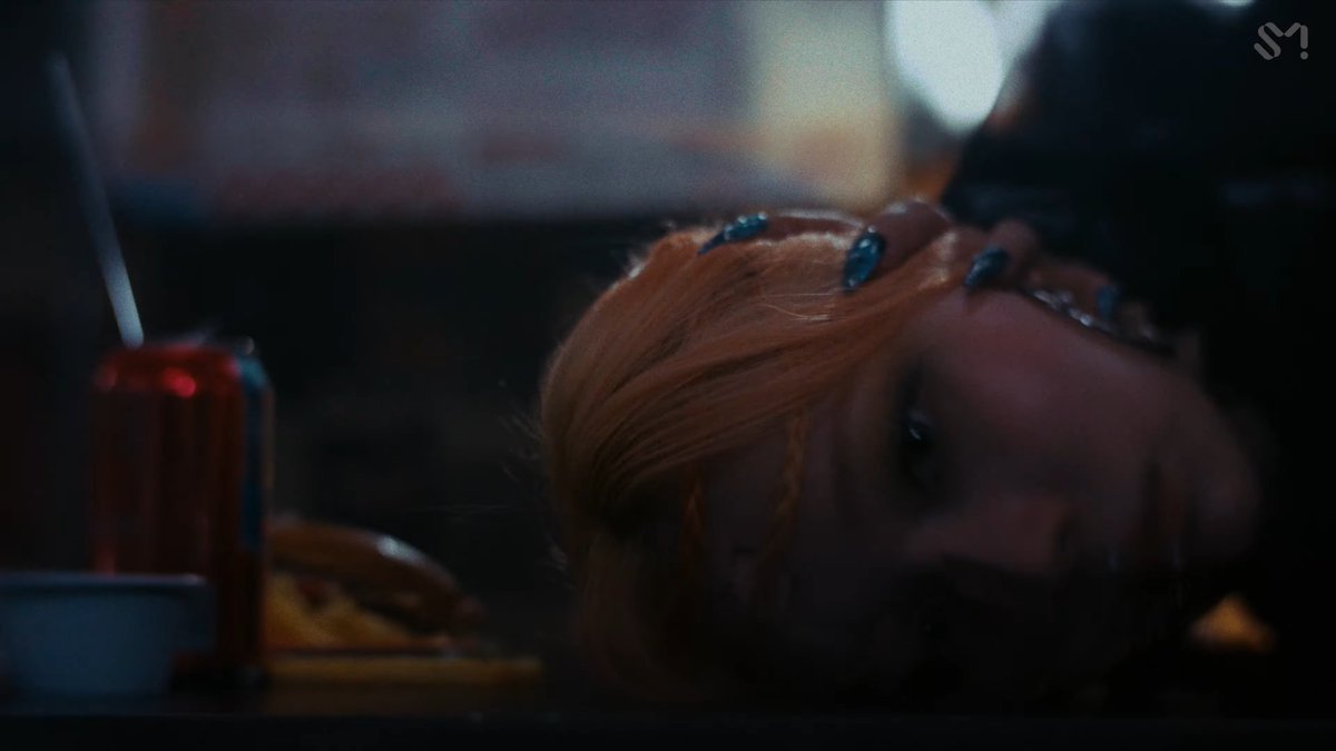 (5) วิวรณ์ 4-5 ได้กล่าวถึงการอธิบายการลงโทษไว้หลายอย่าง ทั้งโรคระบาด ภัยพิบัติ ความทุกข์ทรมาณ บ้านเมืองล่มสลาย เหมือนตัวซีนน้องหนาวเป็นตัวปลอมที่มาทำลายตัวเองอีกทีเพราะใบหน้าไม่เหมือนเดิม