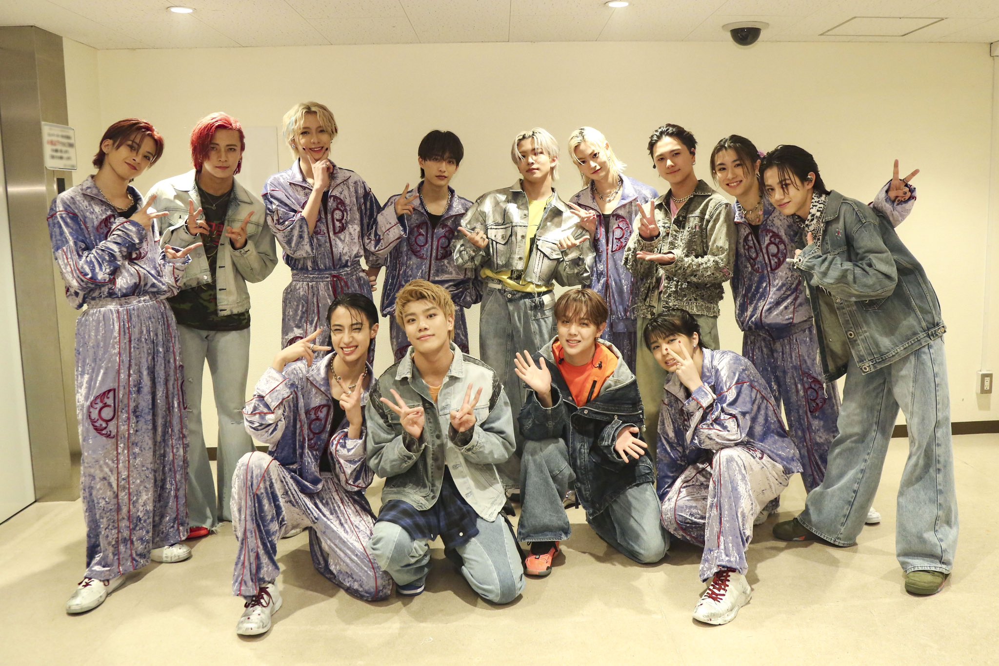 完売】 龍宮城 ベロアジャージ ジャケット VELOUR TRACK JACKET – OFF