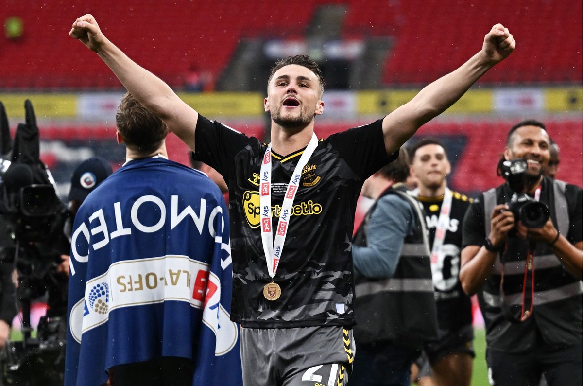 Taylor Harwood-Bellis: 'There is no better manager, coaching staff or set of players who I would rather play in the Premier League with. This is a dream.'

#saintsfc 
[echo]