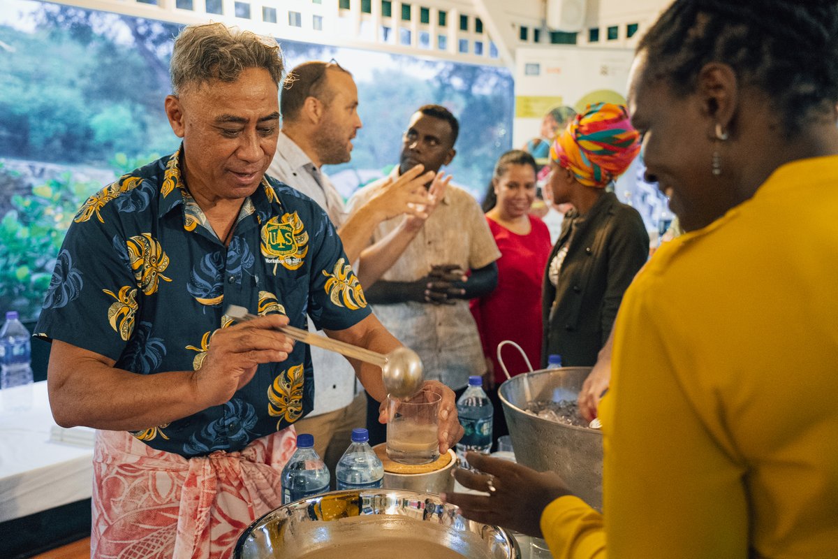 Entrepreneurship is the lifeblood of small island developing states, from the Caribbean to the Pacific.

We're spotlighting small businesses at #SIDS4, like this non-alcoholic sparkling kava drink from Vanuatu.

All about moving from commodity-driven to value-added trade. 📈