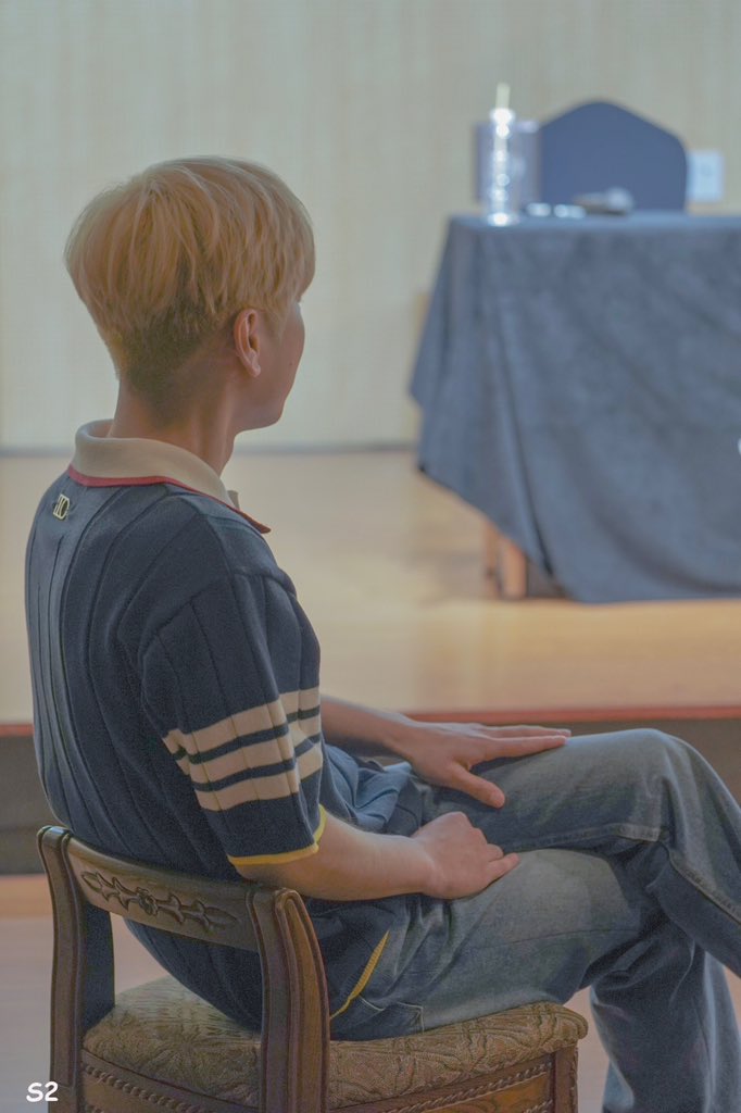 240516 라포엠 제이제이뮤즈 대면 팬싸인회 #기훈

동글동글🐯

#라포엠 #박기훈