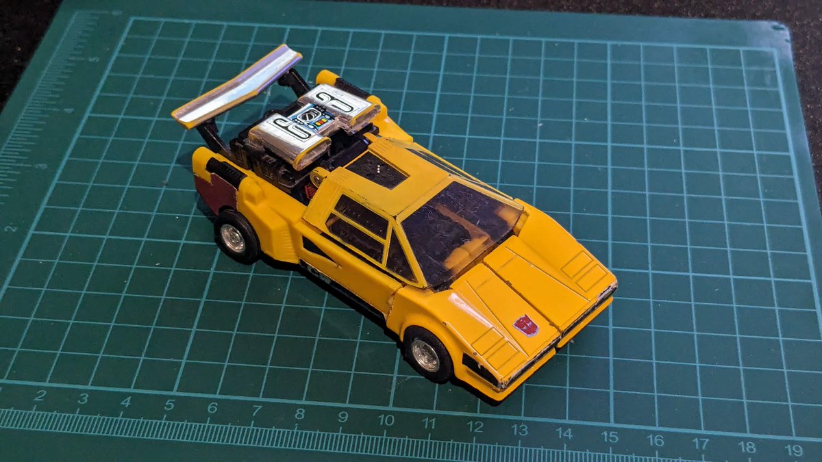 TheSwishPop's tweet photo. I don't know what you were doing at 1:30 AM last night, but I was restoring at G1 Sunstreaker! LOL
#transformers #hasbro #actionfigures #toylife #toys https://t.co/sEFjXgsmja