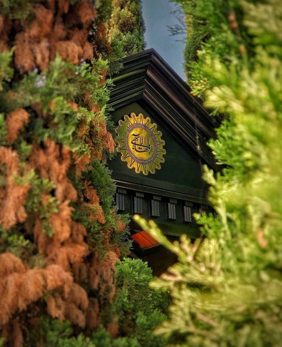 Bahai_Teachings's tweet photo. In the dawn of this day in 1892, Baha'u'llah departed from this physical world, leaving hearts in grief. Today, Baha'i communities around the globe commemorate his passing with prayers, intonations and stories about his life. 

The Shrine of Baha'u'llah captured by @joni.verse 📸 https://t.co/SZNMaSXkjm