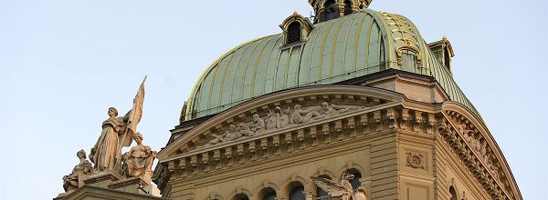 📢 Heute startet im Bundesparlament in Bern die #Sommersession. Wollen Sie über die gleichstellungsrelevanten Geschäfte auf dem Laufenden bleiben? 👉 Abonnieren Sie unseren #Newsletter: ebg.admin.ch/de/newsletter