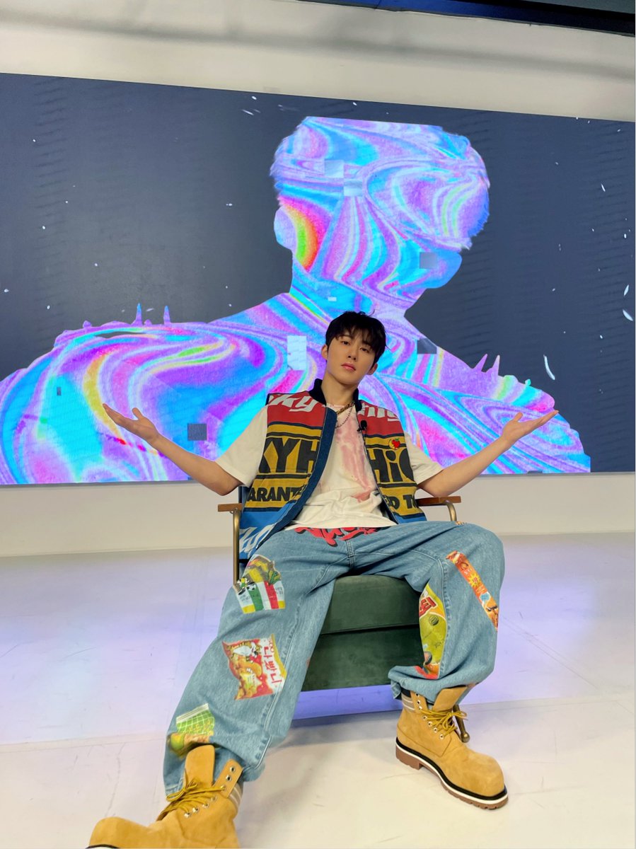 BI_131official's tweet photo. #bcut 비아이가 직접 들려주는 ‘Tasty’ 비하인드 이야기 
재밌게 들으셨나요? 😉 https://t.co/8rqQmVH4W4