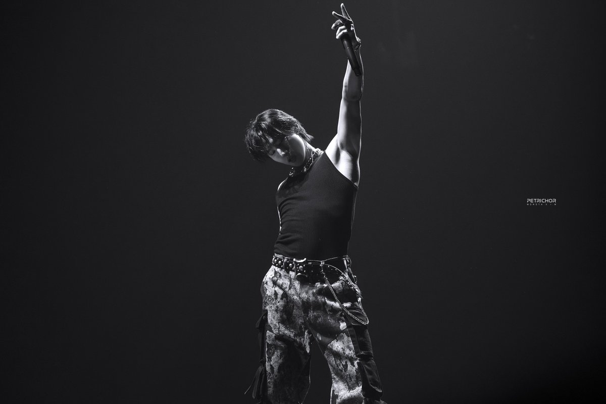 PETRICHOR_MX's tweet photo. 240525 I.M WORLD TOUR 2024 〈Off The Beat〉 IN SEOUL #IM

獨舞

#MONSTAX #MONSTA_X #몬스타엑스 #아이엠 #CHANGKYUN #임창균 #창균 #チャンギュン https://t.co/BeAIdWEfKf