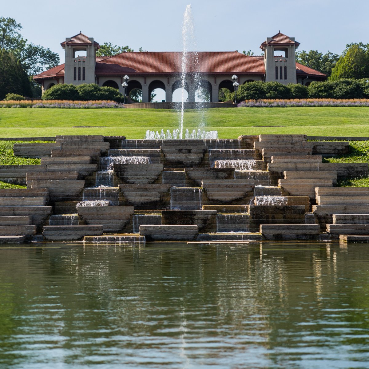 1/2 PSA - Kerth Fountain has a reflection pool but is not a swimming pool. 🚫 🏊 Water coming out of the fountain is like any other fountain in #StLouis but the fountain's pool is *not* treated the way a public swimming pool would be. #ForestPark4ever #StL @STLCityGov