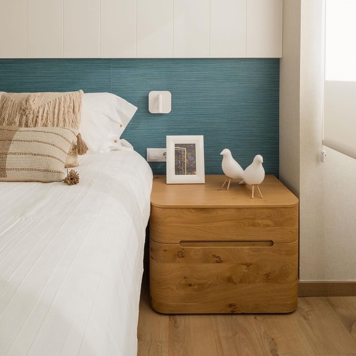 mobenia's tweet image. @mugarrideco surprises us once again with a very special bedroom where they have included our 𝐒𝐮𝐫𝐟 bedside tables, designed by the @dsignio_com studio.

We love the combination of shades and how they stand out next to the rest of the furniture. Thank you for selecting us! ❣️