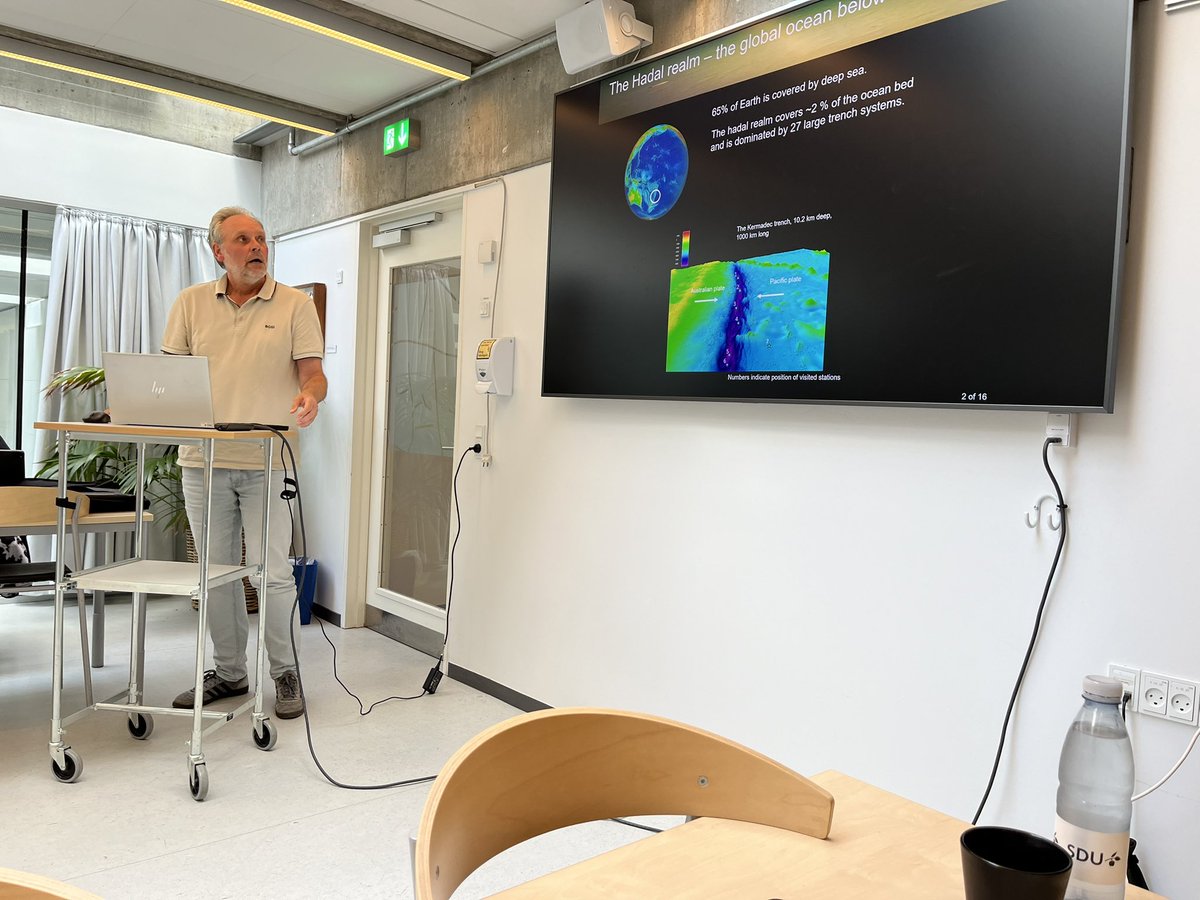 Marianne Holmer (@holmermarianne) on Twitter photo I’m proud to have two visits of <a href="/GrundforskFond/">Danmarks Grundforskningsfond</a> today at <a href="/NATsdu/">SDU Science</a> 😀 At <a href="/Hadal_Center/">HADAL</a> I learned about the bacteria with very long lives in the deep trenches. It is amazing how much the historic Galathea expeditions have inspired deep sea research of today <a href="/Biology_SDU/">Department of Biology at SDU</a> I’m proud to have two visits of <a href="/GrundforskFond/">Danmarks Grundforskningsfond</a> today at <a href="/NATsdu/">SDU Science</a> 😀 At <a href="/Hadal_Center/">HADAL</a> I learned about the bacteria with very long lives in the deep trenches. It is amazing how much the historic Galathea expeditions have inspired deep sea research of today <a href="/Biology_SDU/">Department of Biology at SDU</a>