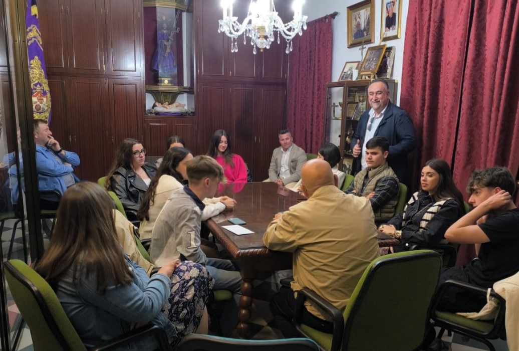 🔴 El Grupo de Confirmación de la Cofradía del Nazareno de Santa María será hoy confirmado por el Obispo de Cádiz

📋Noticia:
nazarenodesantamaria.com/cofradia/insti…