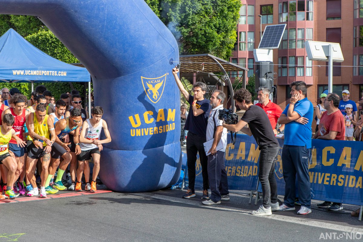 La UCAM auna a 1⃣.2⃣0⃣0⃣ personas en la Carrera contra la Esclerosis Múltiple en Murcia 🏃🔶

🔫 Pistoletazo de salida, por <a href="/marianoobst97/">Mariano García</a> 
🥇 Victoria de <a href="/ClaraVinaras/">Clara Viñarás</a> 
🔶 Más de 9.000 euros de recaudación
🌊 En beneficio de <a href="/AMDEM_Murcia/">AMDEM 🌊</a> 

➡️ ucamdeportes.com/noticias/la-uc…