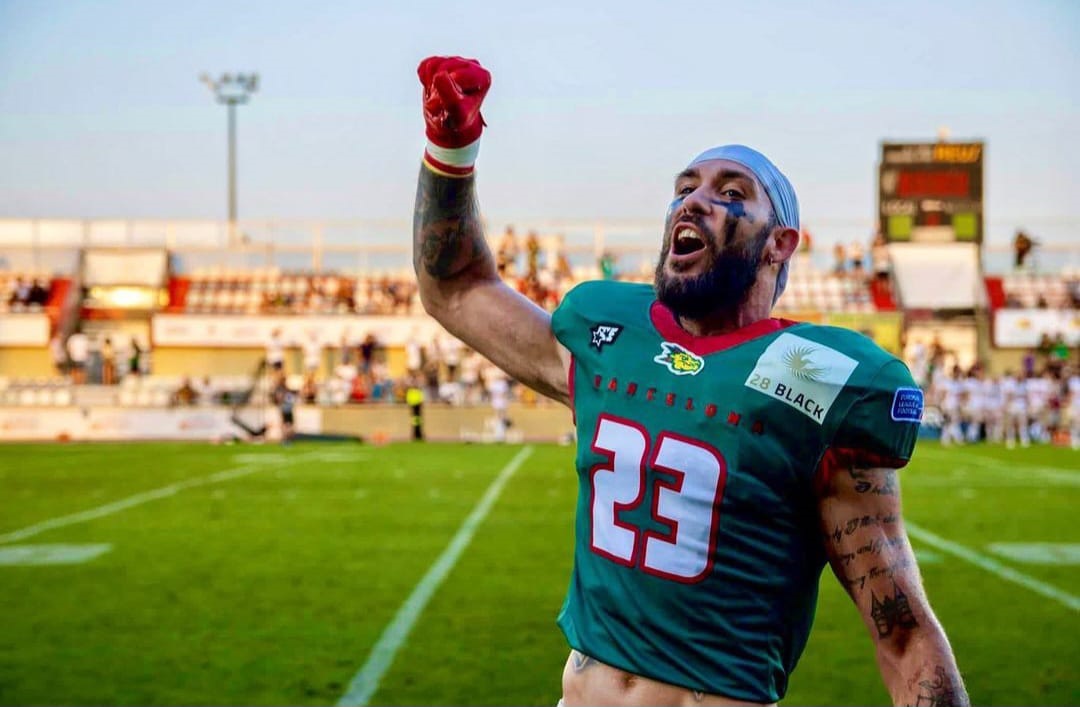 En el <a href="/radioestadioCAT/">La Brúixola de Radioestadio</a> de <a href="/OndaCero_cat/">Onda Cero Catalunya</a> recibimos a <a href="/BrugsJordi/">Jordi brugs</a>, cornerback de los @Dragons_BCN en la <a href="/ELF_Official/">European League of Football</a> y de los <a href="/BDN_Dracs/">Badalona Dracs</a> en la <a href="/FEFA_Spain/">FEFA</a>