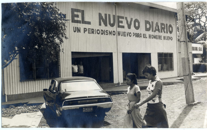 Nunca esperes piedad o agradecimiento de un zurdo. Xavier Chamorro, quien entre  el 79-80 conspiró con un grupo de trabajadores para tomar control de La Prensa y cambiaba a escondidas titulares y noticias para favorecer al FSLN, recibe postumamente la confiscación de su isla.
1/2