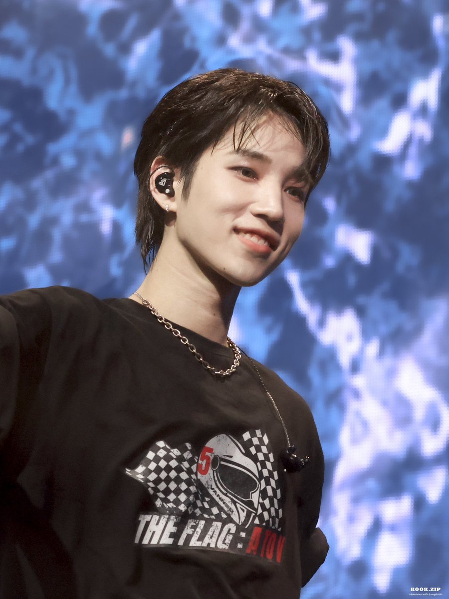 0327_ZIP's tweet photo. 240427 [THE FLAG : A TO V] 배너 서울 단독콘서트

성국이가 행복하게 웃어서 나도 행복해 💜

#VANNER #배너 #성국 #SUNGKOOK #朴成國 https://t.co/L0U9REEtH6