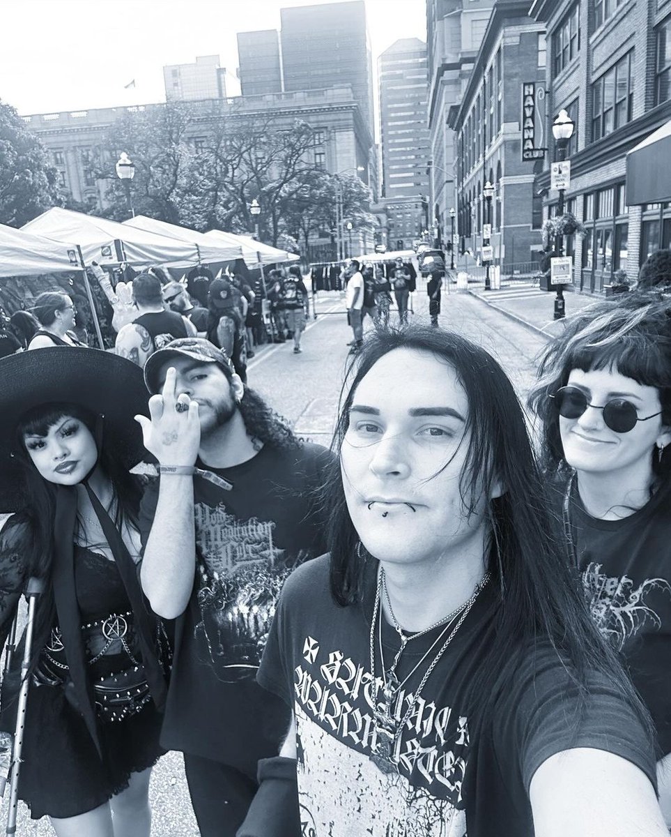 pearl white tweet media