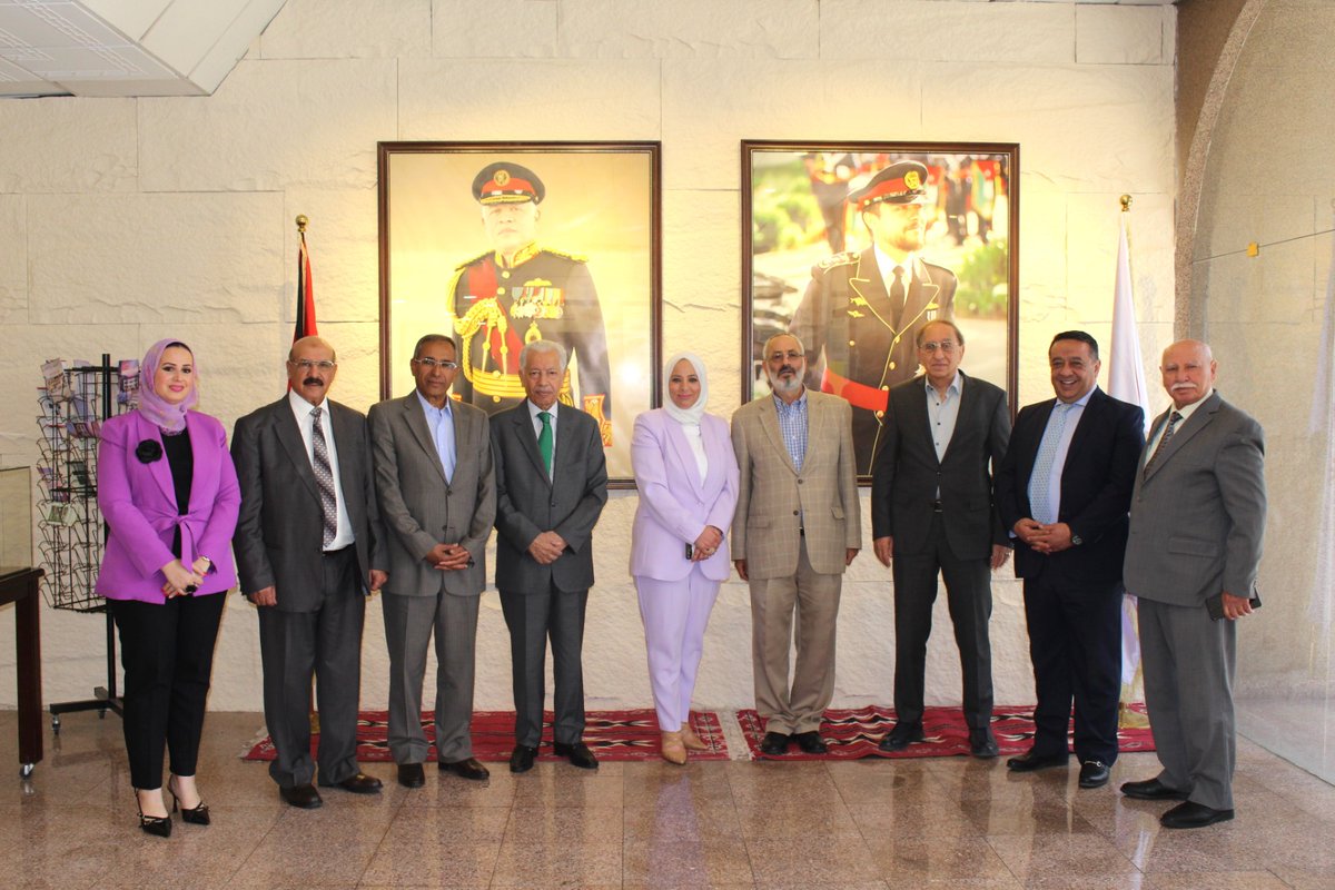JordanPostCo's tweet photo. لجنة الخدمات العامة بمجلس الأعيان تزور شركة البريد الأردني

اطلعت لجنة الخدمات العامة في مجلس الاعيان برئاسة الدكتور مصطفى حمارنة، اليوم الاثنين، خلال زيارة اللجنة لمقر الشركة على الأعمال والخدمات التي تقدمها.

https://t.co/SU5kv2VlBj https://t.co/6EAGA68dG0