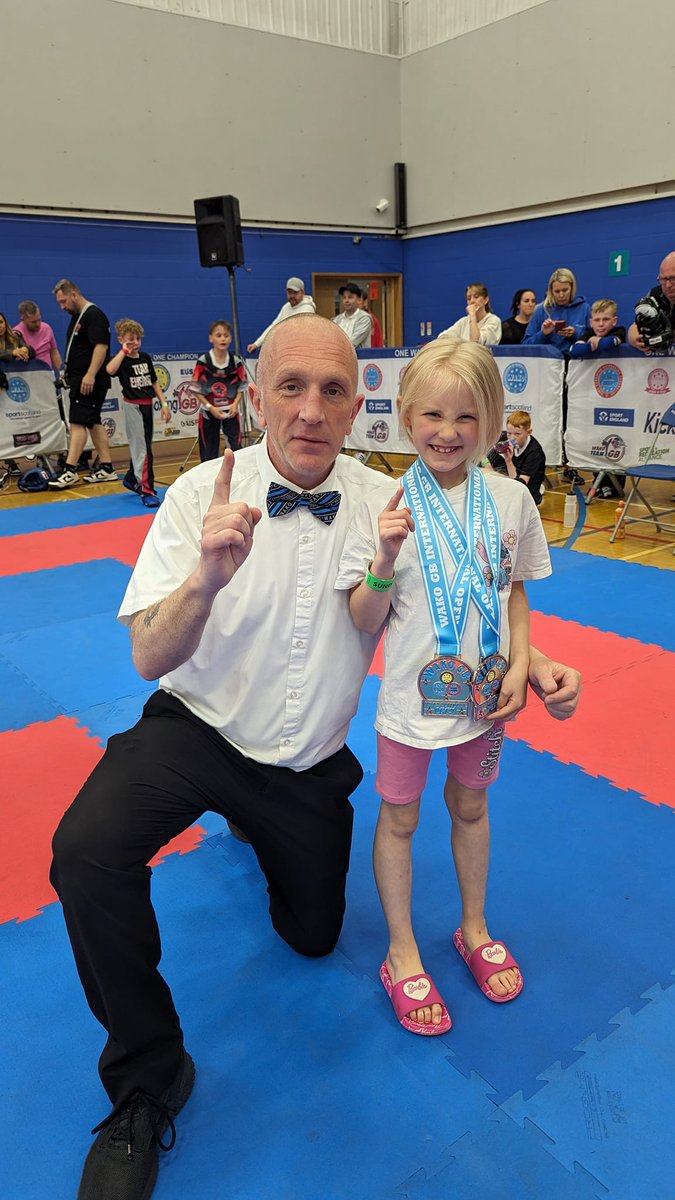 TDKTeamWales's tweet photo. Firstly would like to thank Kickboxing GB for such a great International Tournament in Nottingham this weekend ,,
we had 1 fighter out Saturday and 3 Sunday and we had
1 Gold
1 silver
4 Bronze
We are so proud of our small TDK Team Wales mixing it up with the best in the UK https://t.co/S4SvdDKZYB
