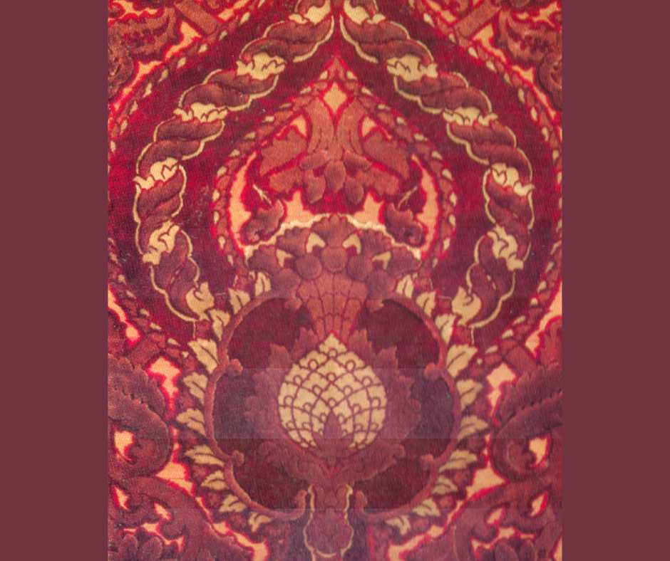 1925, 📸'Kenilworth' is an example of three-pile velvet. Originally woven in 1916, it was displayed at the British Empire Exhibition in Wembley. At the Paris Exhibition Frank Warner received the award of the Legion of Honour, the highest French order of merit!
#WTA20