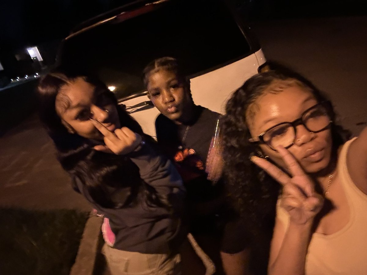 sexcccancerl0l's tweet image. #BackOutside #NiggaAlwaysMakingMad