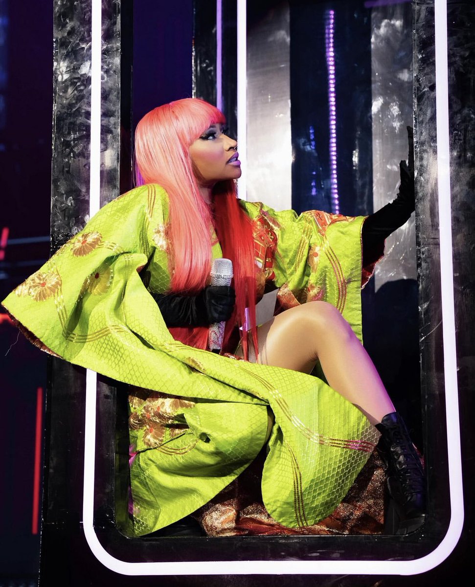 📸| Queen of Rap <a href="/NICKIMINAJ/">Nicki Minaj</a> stuns in new pictures in #GagCityBirmingham.