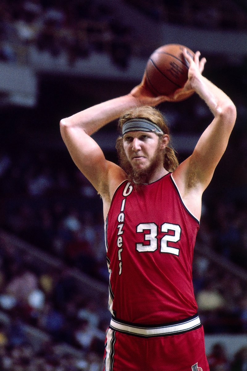 I always encourage NBA fans of my era to research & discover the past of the game. Bill Walton is reason No.1 - a player who would have been considered Top 10 if his body didn’t fail him. Always made the right play for the TEAM. Poetry & toughness personified through 🏀 #RIP