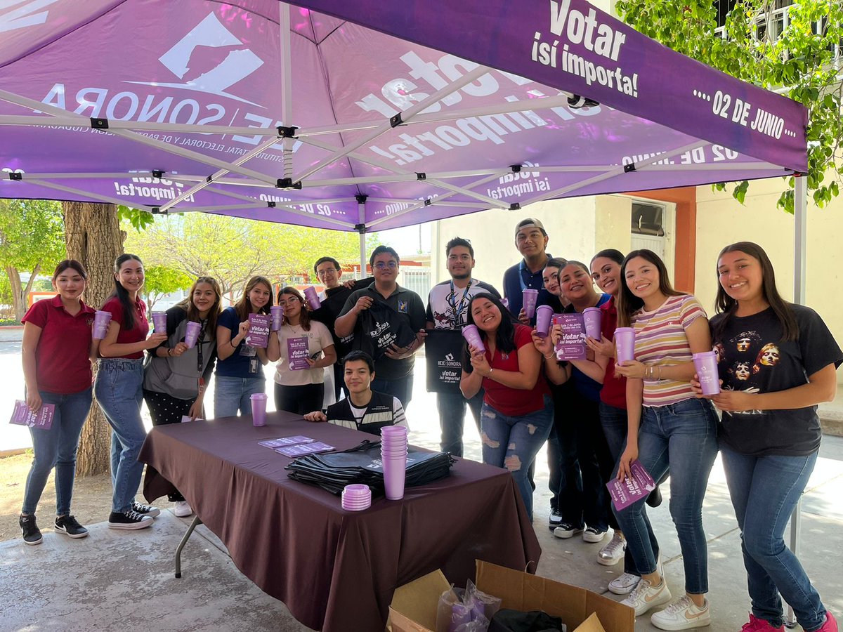 IEESonora's tweet photo. Personal del #IEESonora llevó a cabo el conversatorio "2 de junio: la elección de los jóvenes" con estudiantes de la @enesonora, a quienes se les invitó a informarse para razonar su voto.

Además, como parte del programa “Votar ¡sí importa!”, durante la visita al plantel también estuvieron presentes Jóvenes Promotores de la Democracia quienes mediante dinámicas transmitieron a las y los futuros maestros la importancia de la participación de todas y todos en la próxima jornada electoral.