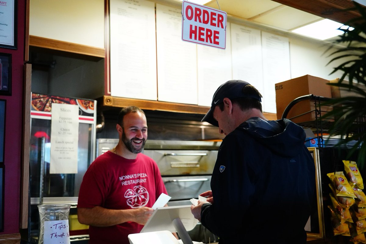 ChrisMurphyCT's tweet photo. Escaped the rain for a quick lunch at Nonna’s Pizza in East Windsor. A great local spot. The special today was Hot Dog Pizza (I got a ham and cheese sub). #WalkCT https://t.co/HgTw9dcqJt