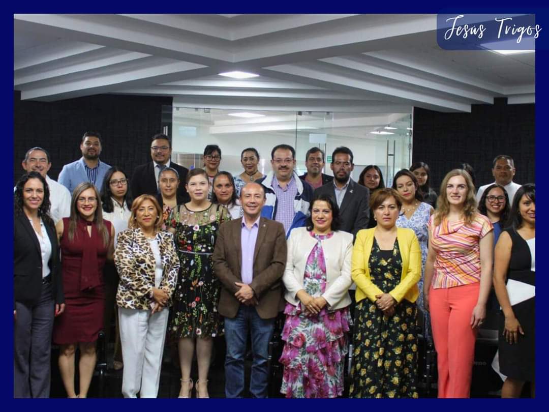 jitr_77's tweet photo. Se llevó a cabo la clausura de la Terecera Generación de la Escuela de Negocios impulsada por la Comisión de Mujeres Empresarias de @COPARMEX_Edomex

Felicito a cada uno de los graduados por la presentación de sus proyectos, con lo cual demostraron su compromiso y entrega. https://t.co/hWHElc9ZsL