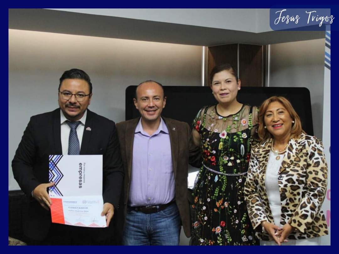 jitr_77's tweet photo. Se llevó a cabo la clausura de la Terecera Generación de la Escuela de Negocios impulsada por la Comisión de Mujeres Empresarias de @COPARMEX_Edomex

Felicito a cada uno de los graduados por la presentación de sus proyectos, con lo cual demostraron su compromiso y entrega. https://t.co/hWHElc9ZsL
