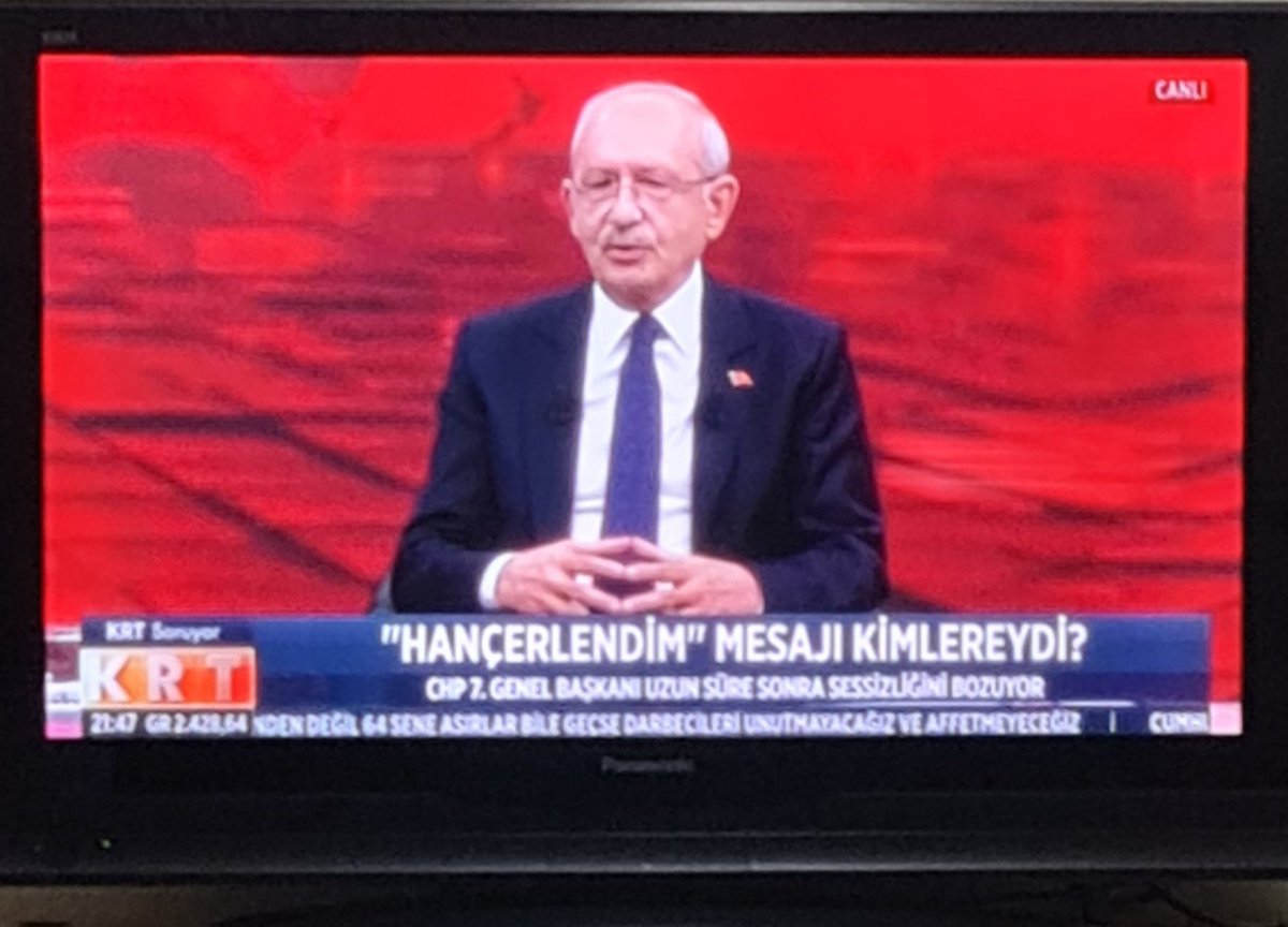 @KRTCANLI   ekranlarinda

#KılıçdaroğluNeSöyledi:

'KURULTAY SÜRECINDE YAŞANANLAR:

Kurultayda ilgili
ÇOK NET ve kisa cevap
'Vicdanlarda aklanmadi'

Partinin politikasını Genel Merkez belirler Belediye Baskanlari belirlemez

Bazı delegelerin maddiyatla fikir değiştirdiği