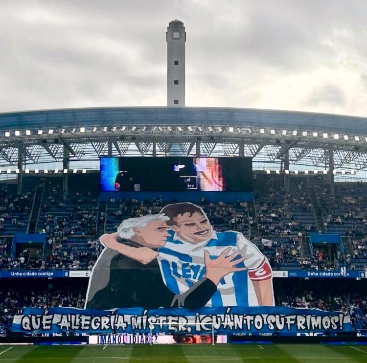 RB1987Oficial's tweet photo. O Deportivismo é un sentimento que reúne distintas xeracións cunha mesma paixón. O pasado, con referentes que nos fixeron grandes e que nos guían. O presente, cunha comunidade fiel e comprometida. O futuro, con rapaces que senten o escudo no peito e apoian o equipo da súa cidade. https://t.co/ZhKI79h3tu
