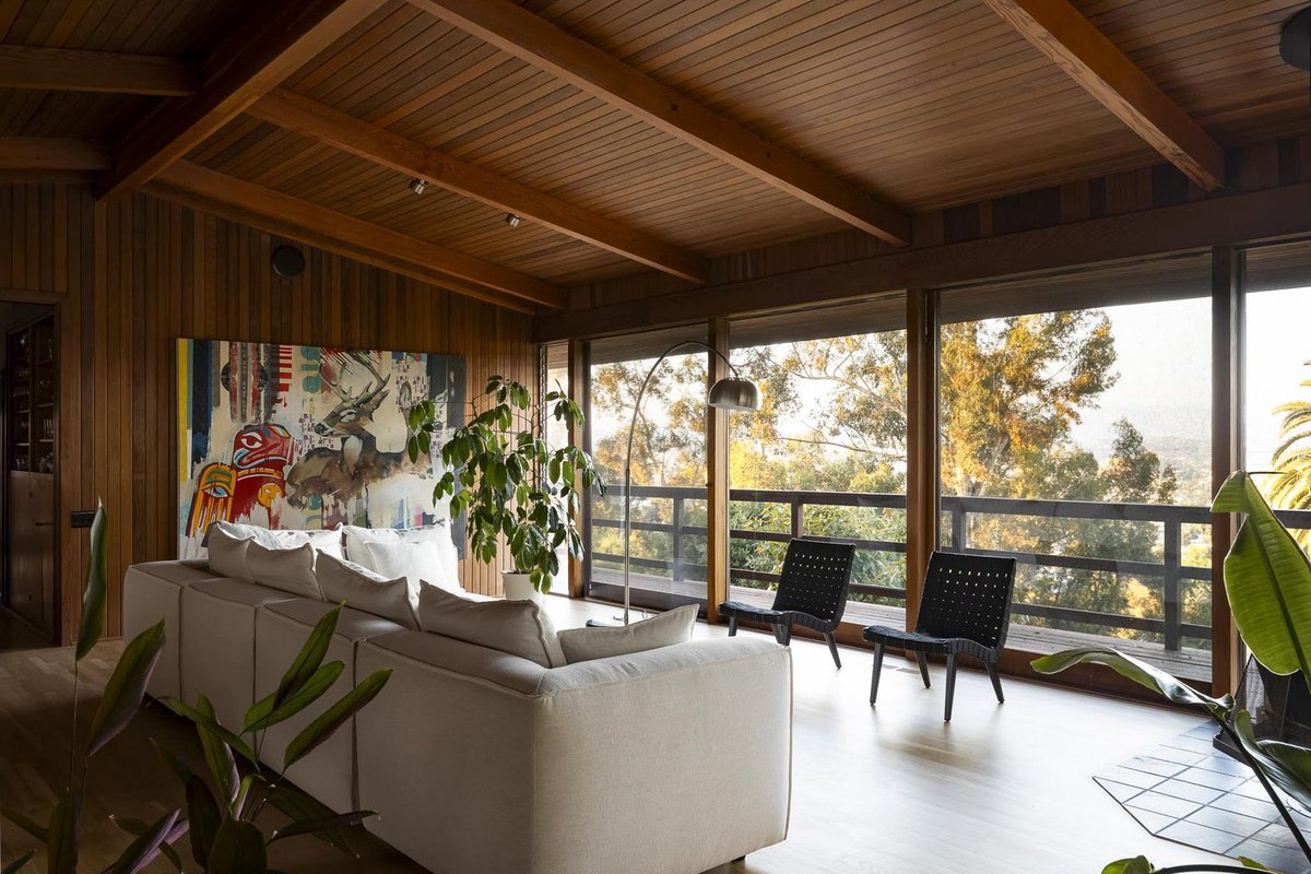 PottsJustin's tweet photo. Gorgeous renovation of the iconic Wexler House in San Diego, originally designed by Lloyd Ruocco. Asking just $1.95M! https://t.co/h83Ak9NcT7