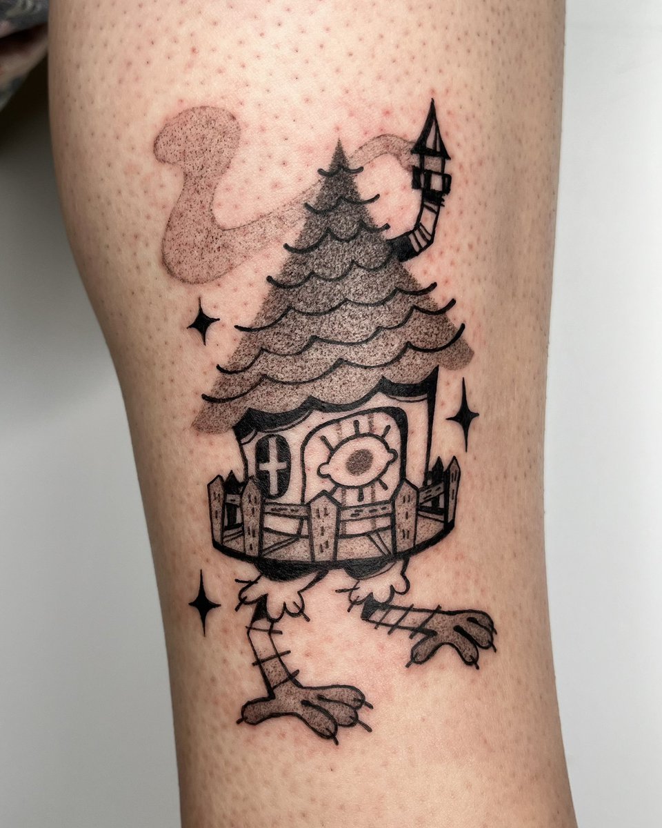 Baba yaga house I tattooed a while back 🐦‍⬛