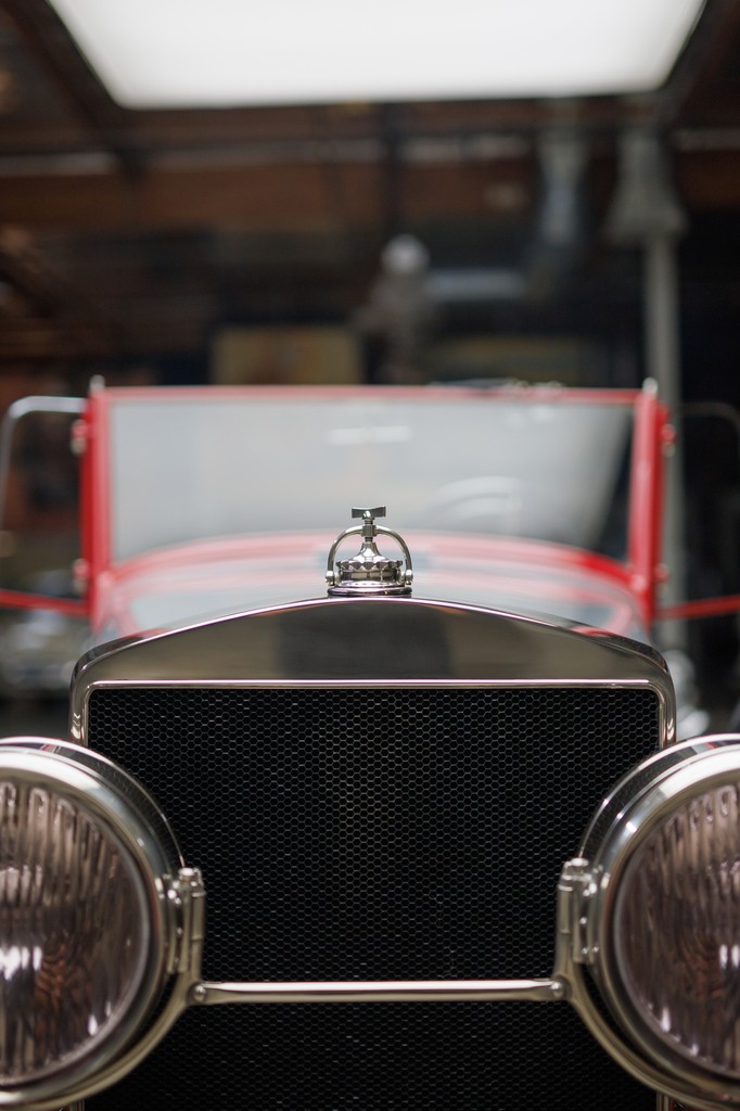 We brought the Doble Steam car back to life, a paint correction session made this car look brand new.

#LenosGarage #JayLenosGarage #LenosCarCare #AutoDetailing #Doble #SteamCar