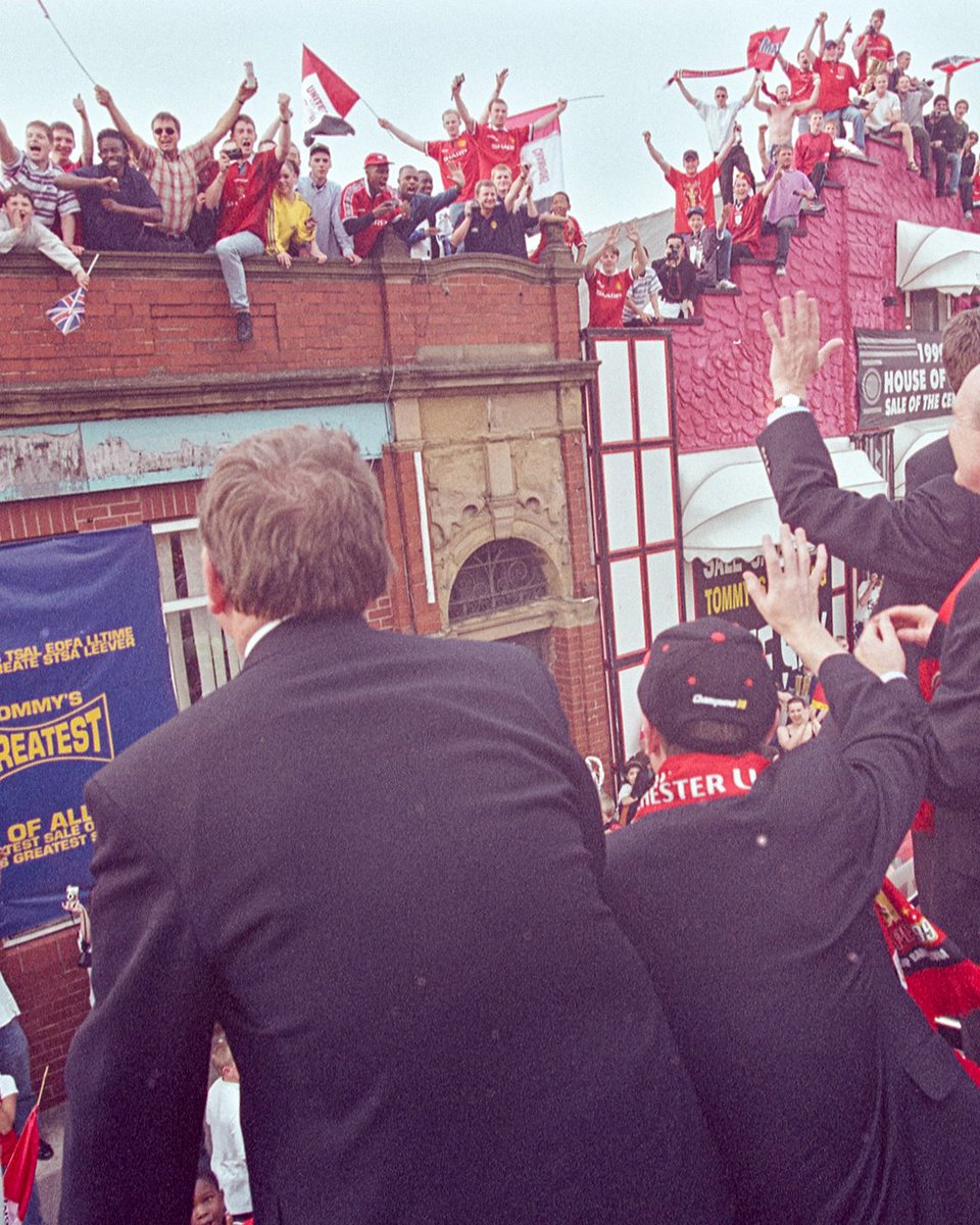 2️⃣5️⃣ years ago today... 

Our '99 Treble parade ❤️🏆

#MUFC