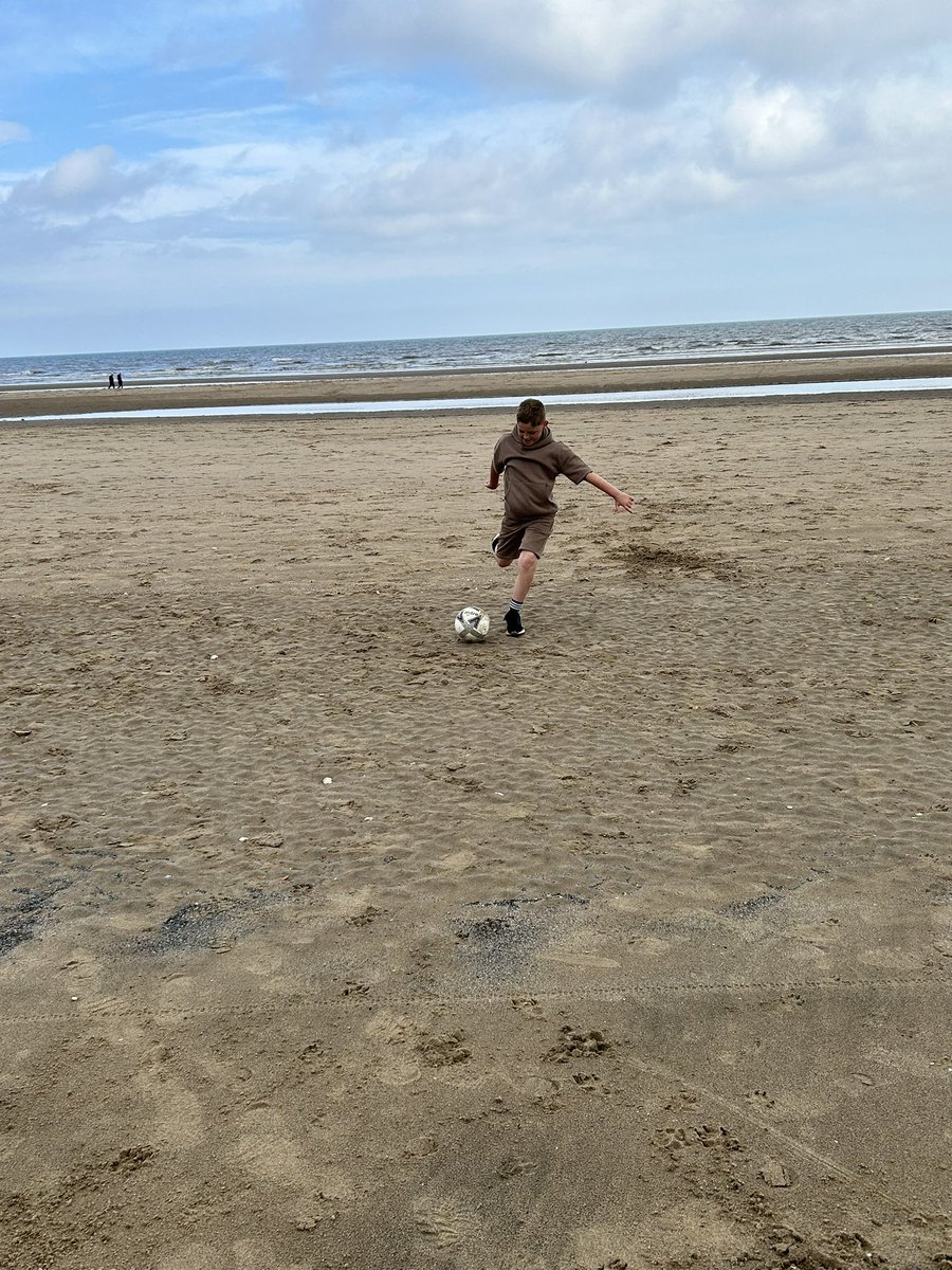 SeagraveFiona's tweet image. Seaside fun for Noah &amp;amp; Jaxon for half term #healthyselfie @staynorHprimary  @MrJeff85