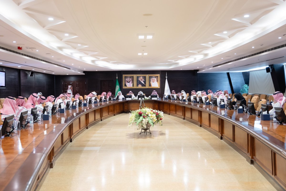 سعدت بلقاء رئيس اتحاد الغرف السعودية ومحافظ هيئة التجارة الخارجية المكلف وزملائي رؤساء مجالس الاعمال والاجتماع  والتكريم .

#فواز_العطاوي 
#اتحاد_الغرف_السعودية