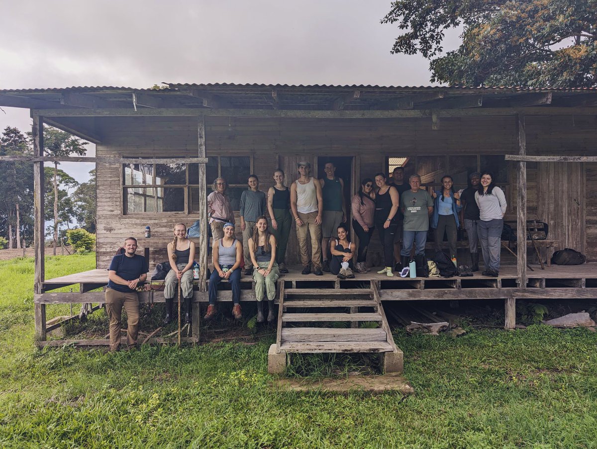 Just another day of Plants and People in the #Anthropocene, our @UF study abroad in Costa Rica! We’re now on our way to La Selva, after a morning visiting Poas Volcano 🌋