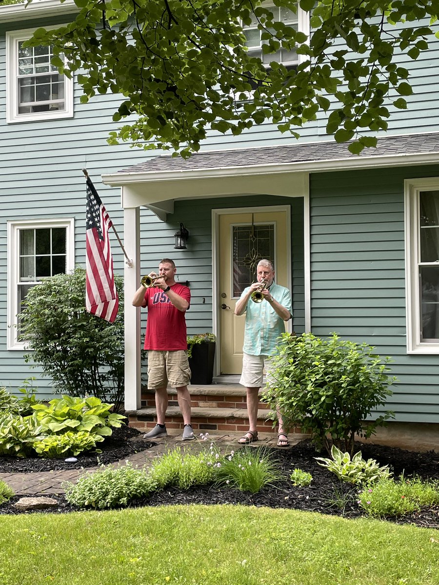 dschuessler3's tweet photo. Lest We Forget🇺🇸❤️🤍💙 #TapsAcrossAmerica #LestWeForget #MemorialDay2024 #SchuesslerTrumpets🎺#TapsForVeterans #thisiswhy #HonorThem #HonorTheirSacrifice #TapsBugler https://t.co/3l0olOu4ZQ