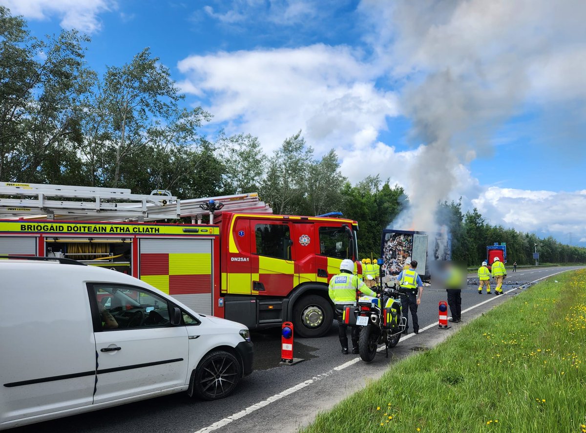 #M1 J4 Donabate Northbound 🔥 The M1 is currently closed as we deal with a HGV fire on the motorway 🚒 We're making good progress but traffic delays are building @LiveDrive @TIITraffic @DCCTraffic