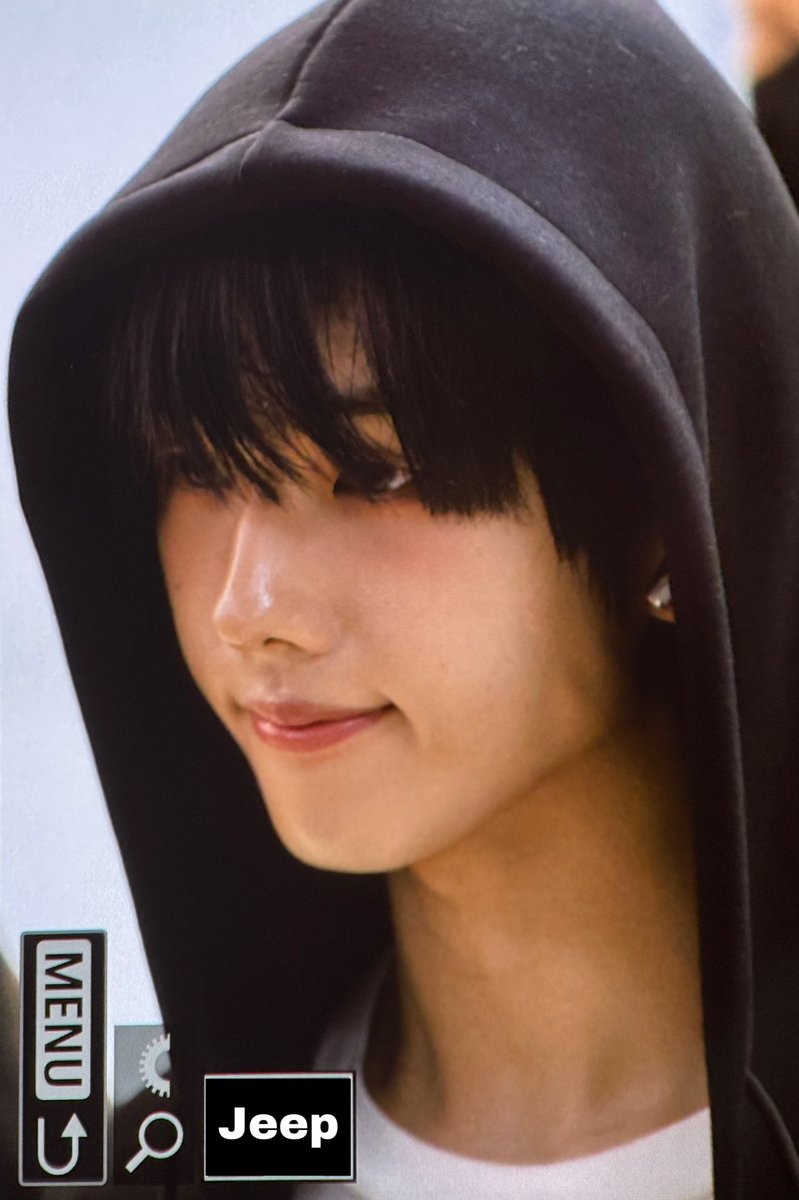 Jeep0205_'s tweet image. 240527 GMP 입국 PRE #지성

수고했어💚

#NCT #NCTDREAM #JISUNG #지성 #チソン