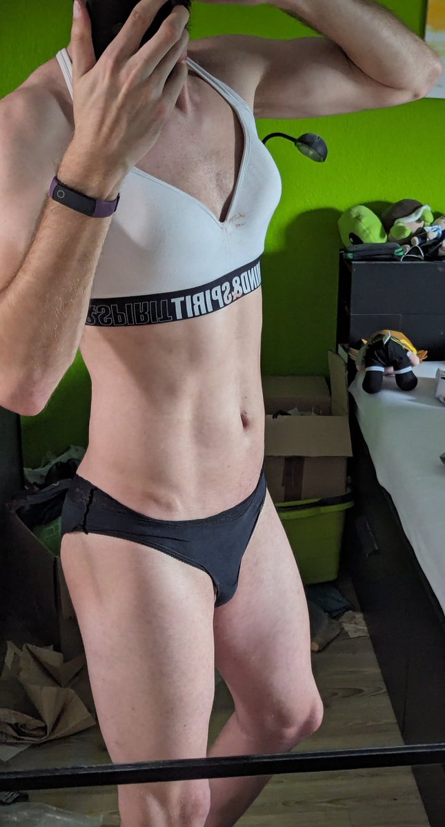 BlauerPixel's tweet photo. Kinda NSFW
Kleines Experiment, Idee war ein wenig "Muscle Mummy" auszuprobieren und allgemein zu testen ob ich so etwas generell als Shooting machen würde. Antwort lautet ja!
Habe hier aber auch viel mit Licht, Posing und Kamerawinkel gearbeitet, so definiert bin ich nicht😅 https://t.co/hAD9yTRXbn