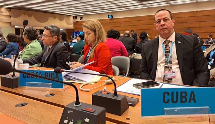 🇨🇺| #Cuba participa en la 77.ª Asamblea Mundial de la Salud, que inició este lunes en Ginebra (Suiza) y sesionará hasta el 1 de junio de 2024. #CubaPorLaVida ❤️ ℹ️ @GobiernoCuba