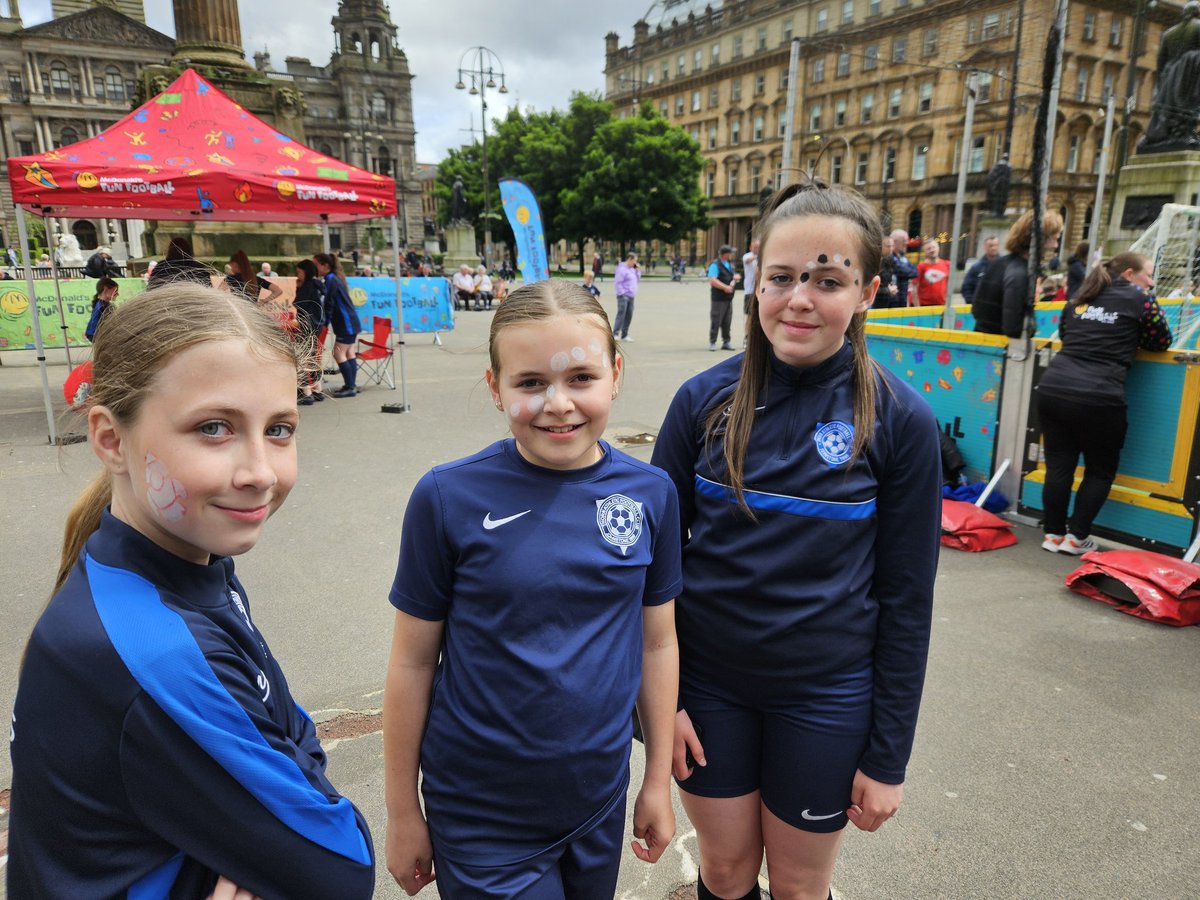 𝙒𝙀𝙀𝙆 𝙊𝙁 𝙁𝙊𝙊𝙏𝘽𝘼𝙇𝙇 || Today we took 45 kids from the Thorn community to George Square for the @FunFootballUK activities as part of the @ScottishFA Week of Football campaign ⚽️ Great time had by everyone and we appreciate the opportunity to participate in this event.