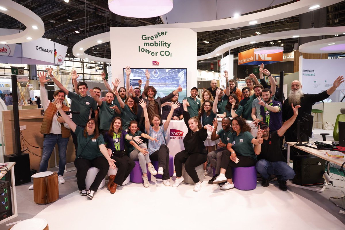 🚀 Clap de fin pour <a href="/VivaTech/">Viva Technology</a> 2024 et quelle édition pour le <a href="/GroupeSNCF/">Groupe SNCF</a> ! Notre Lab a brillé avec 70 projets innovants, 38 startups partenaires, 9 démos, et 700 opportunités dans le numérique. En prime, le podium sur les réseaux sociaux avec #VIVASNCF #VivaTech : Merci à tous !