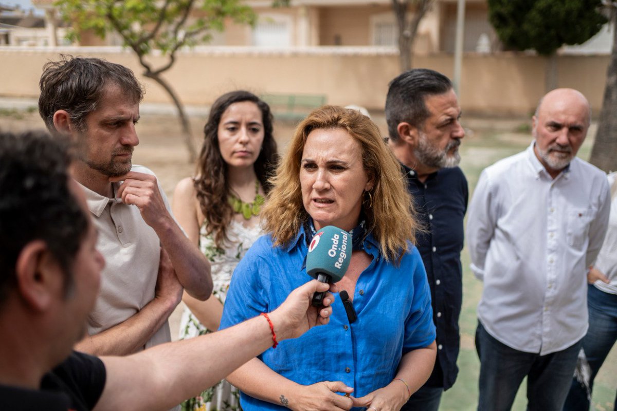 Gracias <a href="/estrella_galan/">Estrella Galán</a>, <a href="/ManuPineda/">Manu Pineda🔻</a> y <a href="/fmarcellesi/">Florent Marcellesi 🌻</a> por acercaros hoy al Mar Menor para este momento de diálogo y reflexión tan necesario sobre la laguna salada. 

El compromiso de <a href="/sumar/">Sumar</a> con los colectivos sociales y el medio ambiente es la fuerza que nos ayuda a Marcar el Rumbo